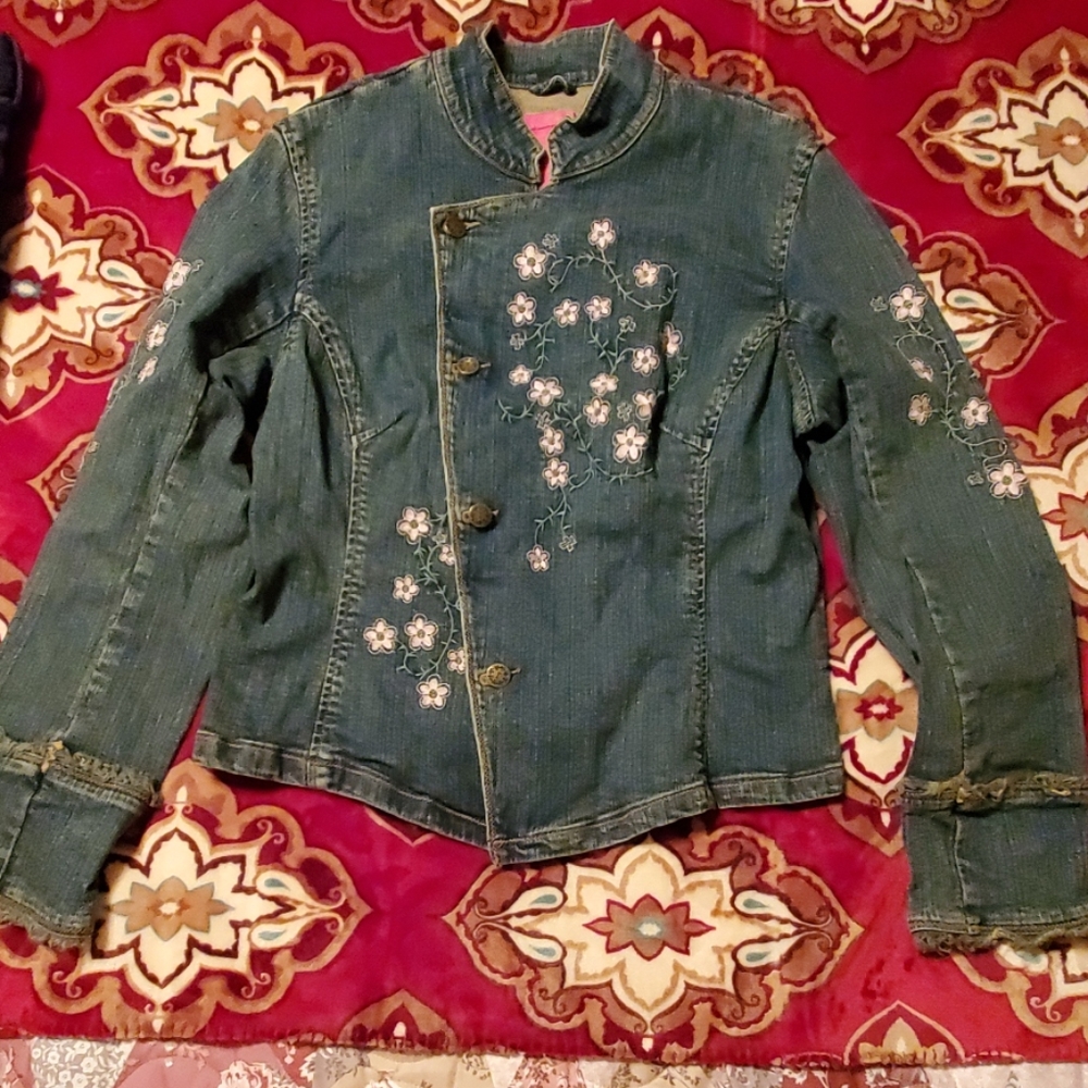 Thalia Sodi denim jacket